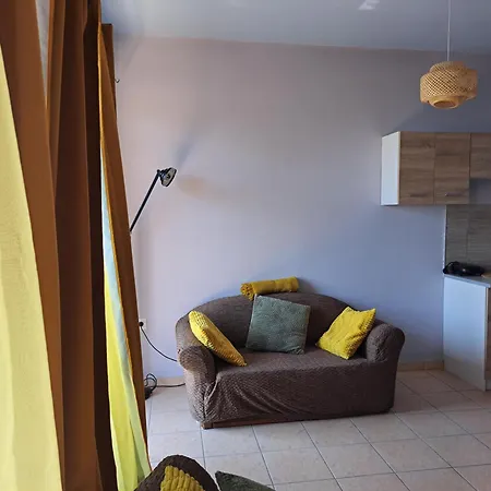 Seashell Apartment *