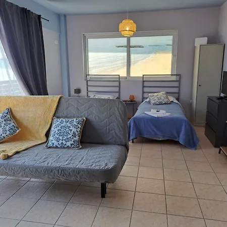 Seashell Apartment *